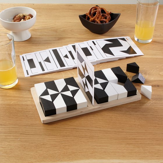 Tangram-Duell „Black  &  White“ 